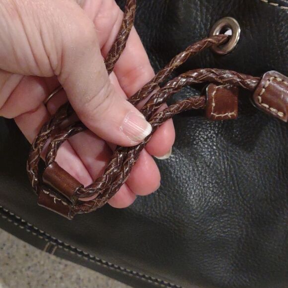 Vintage Fossil Leather Purse.    P1 - Picture 9 of 11